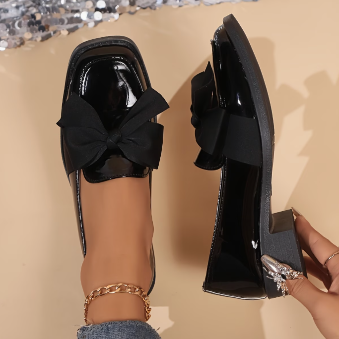 Anika – Wide-Toe Comfort Shoes