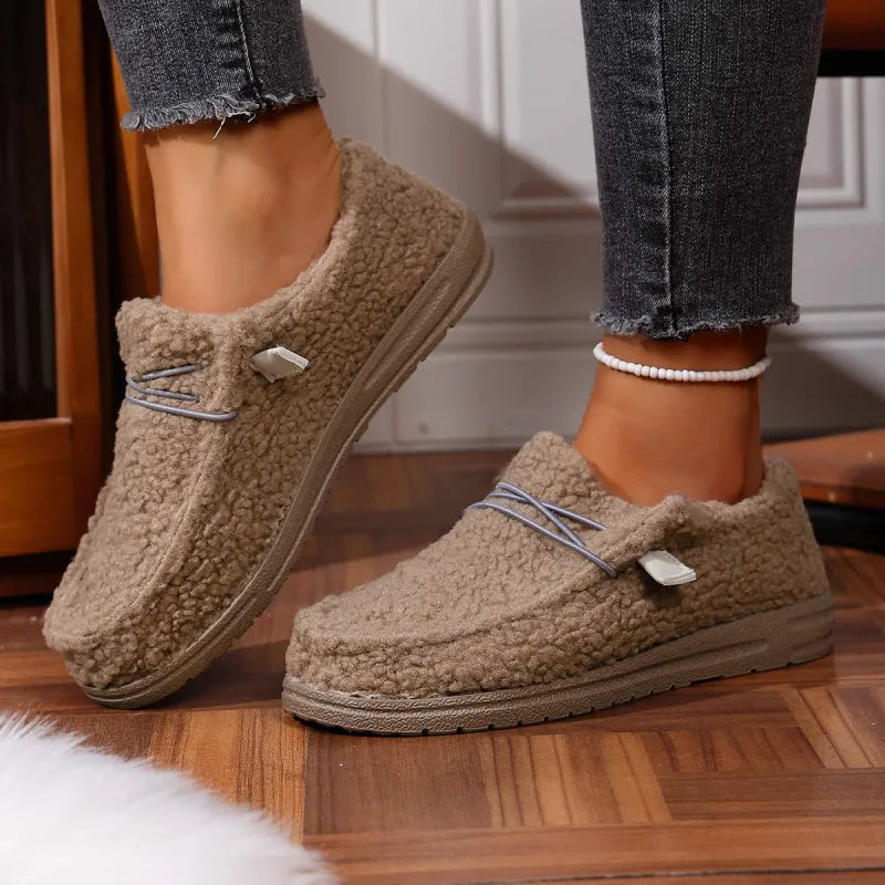 Lanie – Ultra Soft Teddy Slippers for Winter Comfort