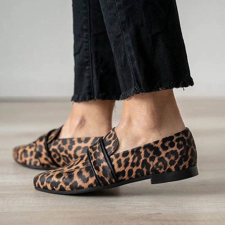 Angela – Elegant Loafer with Pointed Toe and Small Heel