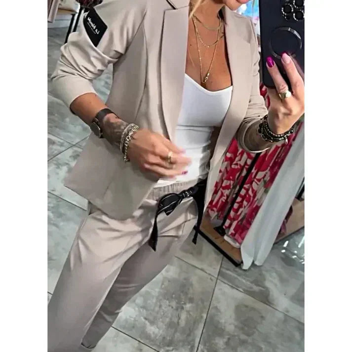 Izabela - Relaxed Blazer and Jogger Set