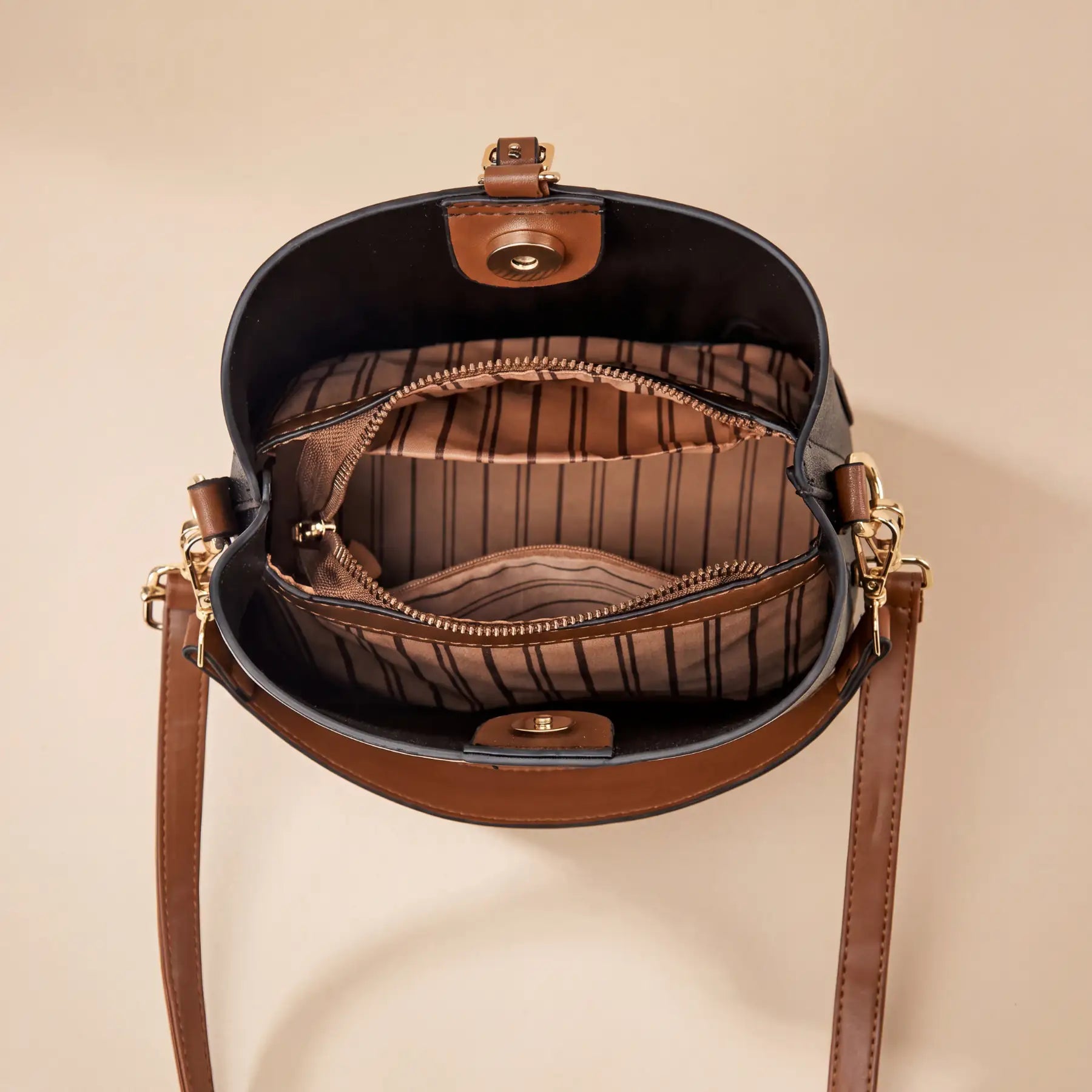 Dalia - Match One Outfit Handbag