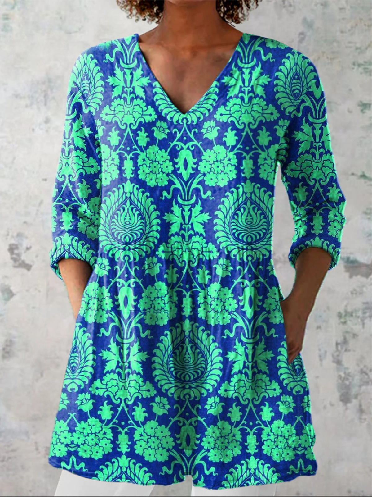 Quina - Long Blouse with V-Neck