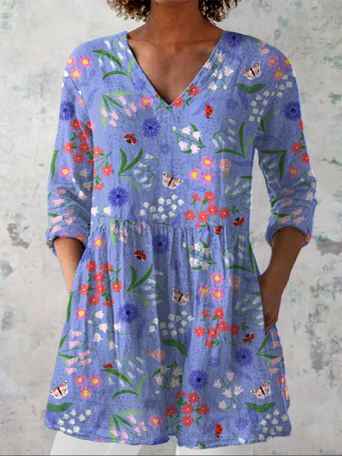Gaia - Long Blouse with V-Neck