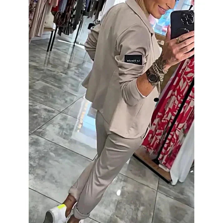 Izabela - Relaxed Blazer and Jogger Set