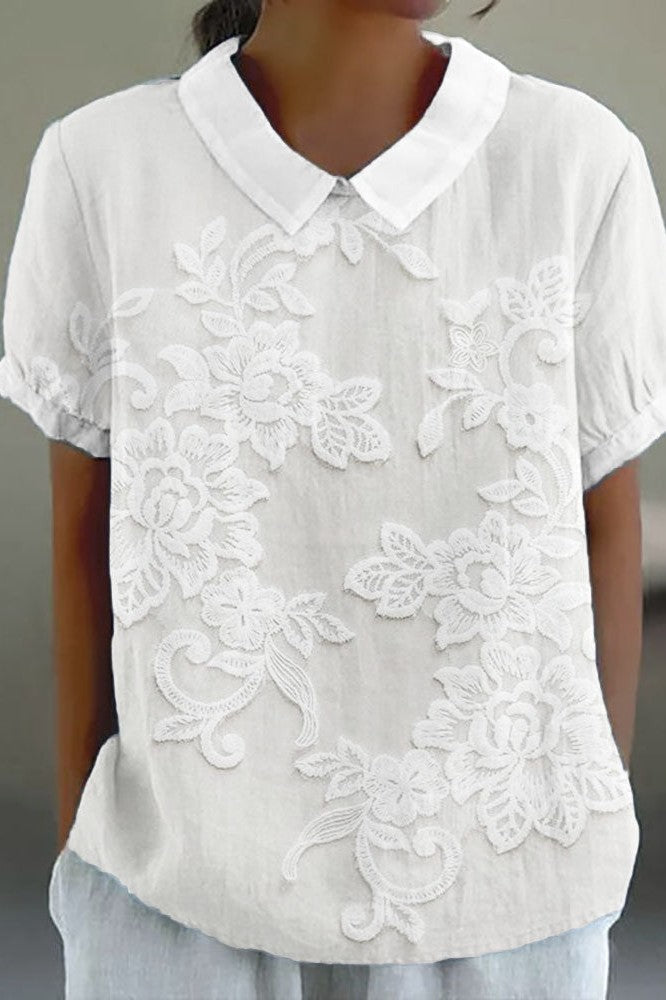 Beia – Blouse with Lily Collar