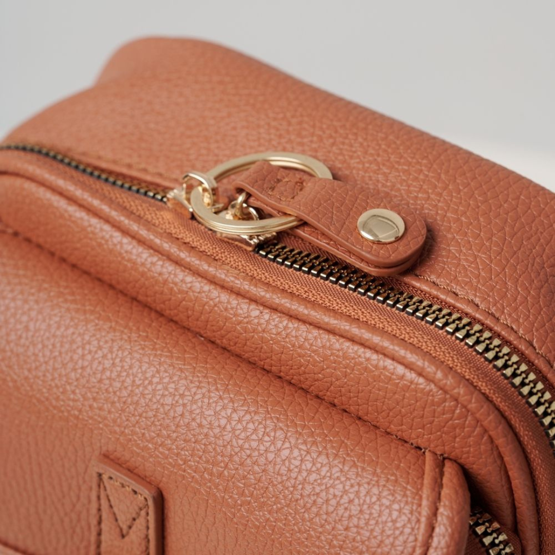 Gabby - Spacious Crossbody Bag