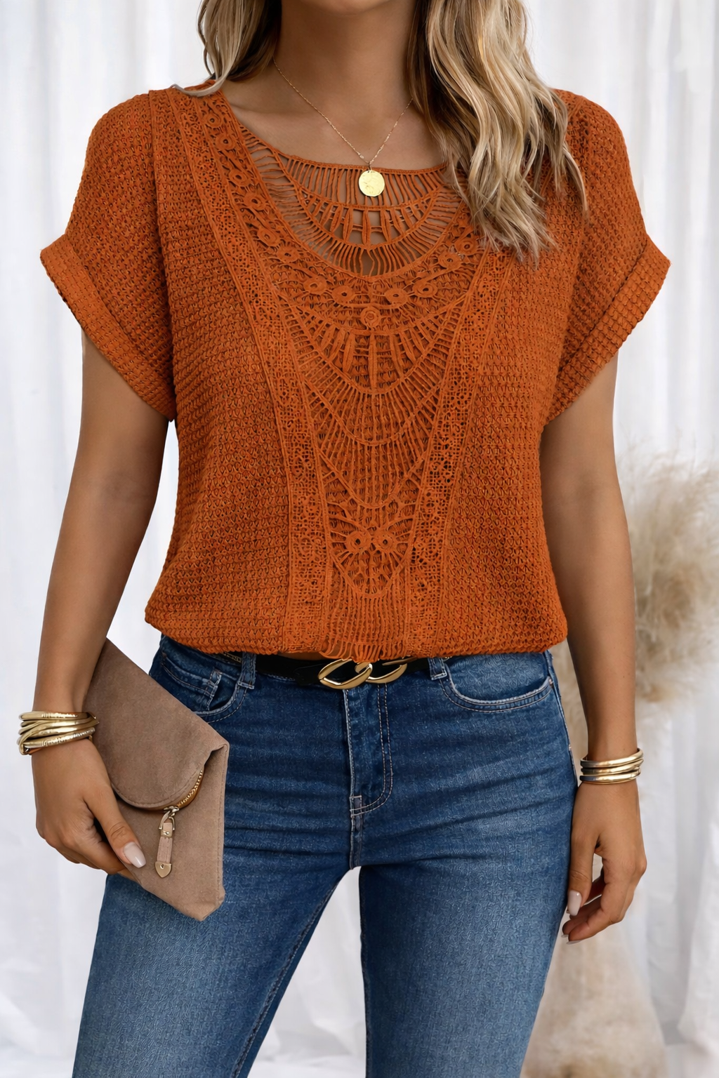Ariana - Top with Round Neck and Lace Trim