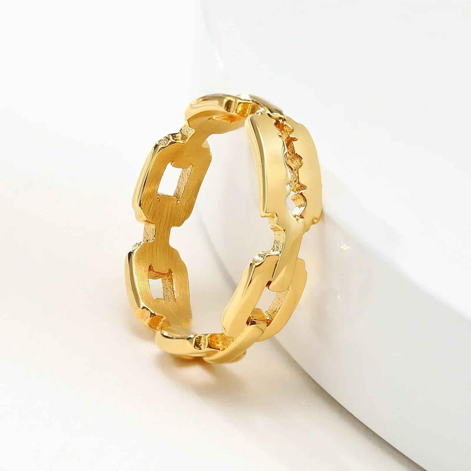Shelby Razor Ring