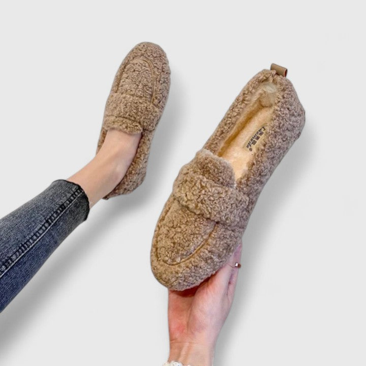 Samara - Cozy Slip-On Loafers