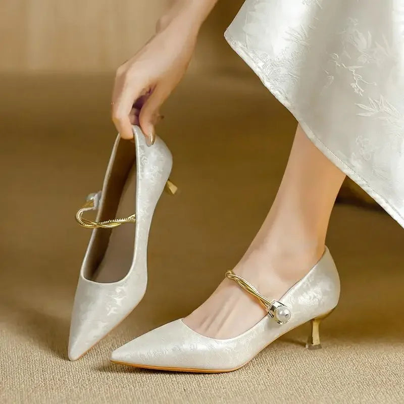 Karsyn - Vintage Pearl Kitten Heels