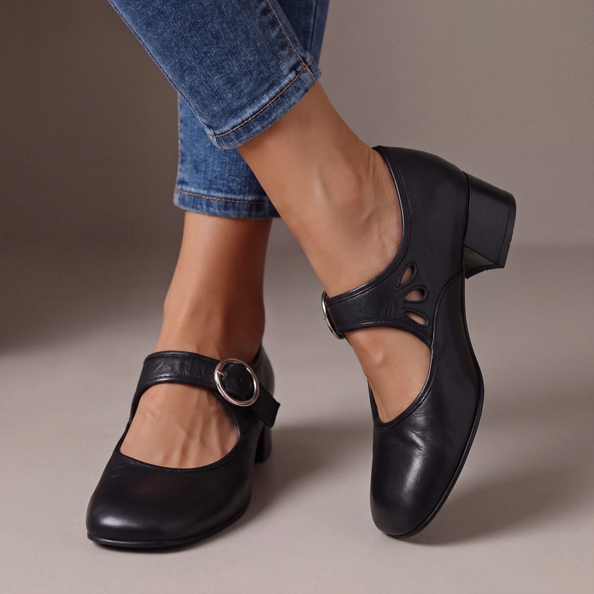 Raelynn – Cushioned Orthopedic Mary Janes