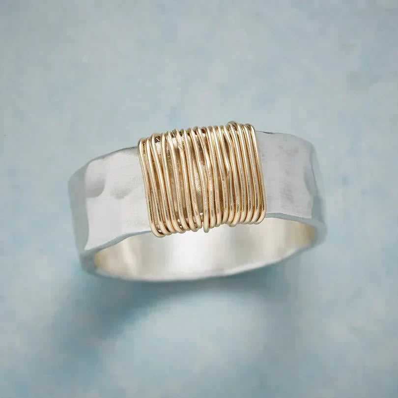 Yana - Boho Gold Thread Ring