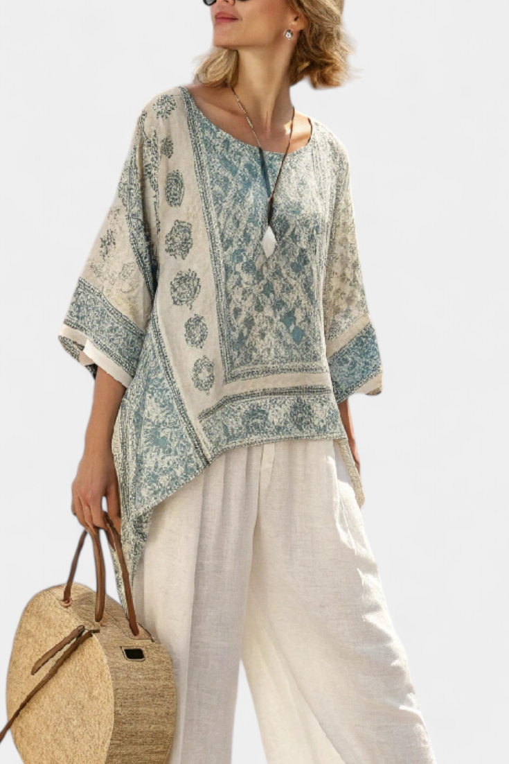 Lisa – Comfortable Printed Blouse and Wide-Leg White Pants