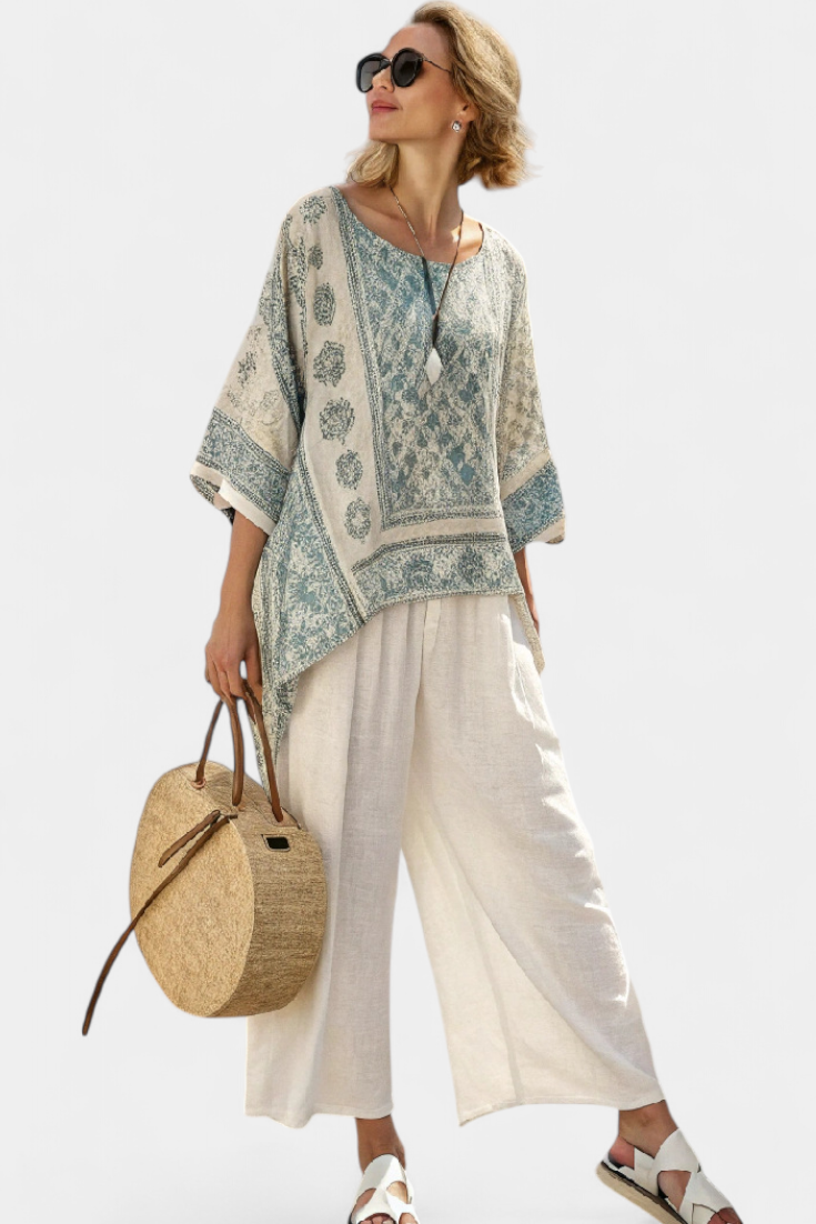 Lisa – Comfortable Printed Blouse and Wide-Leg White Pants