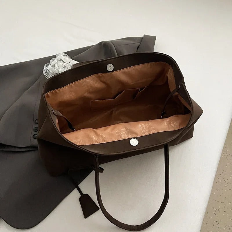 Caroline - Stylish Tote Bag