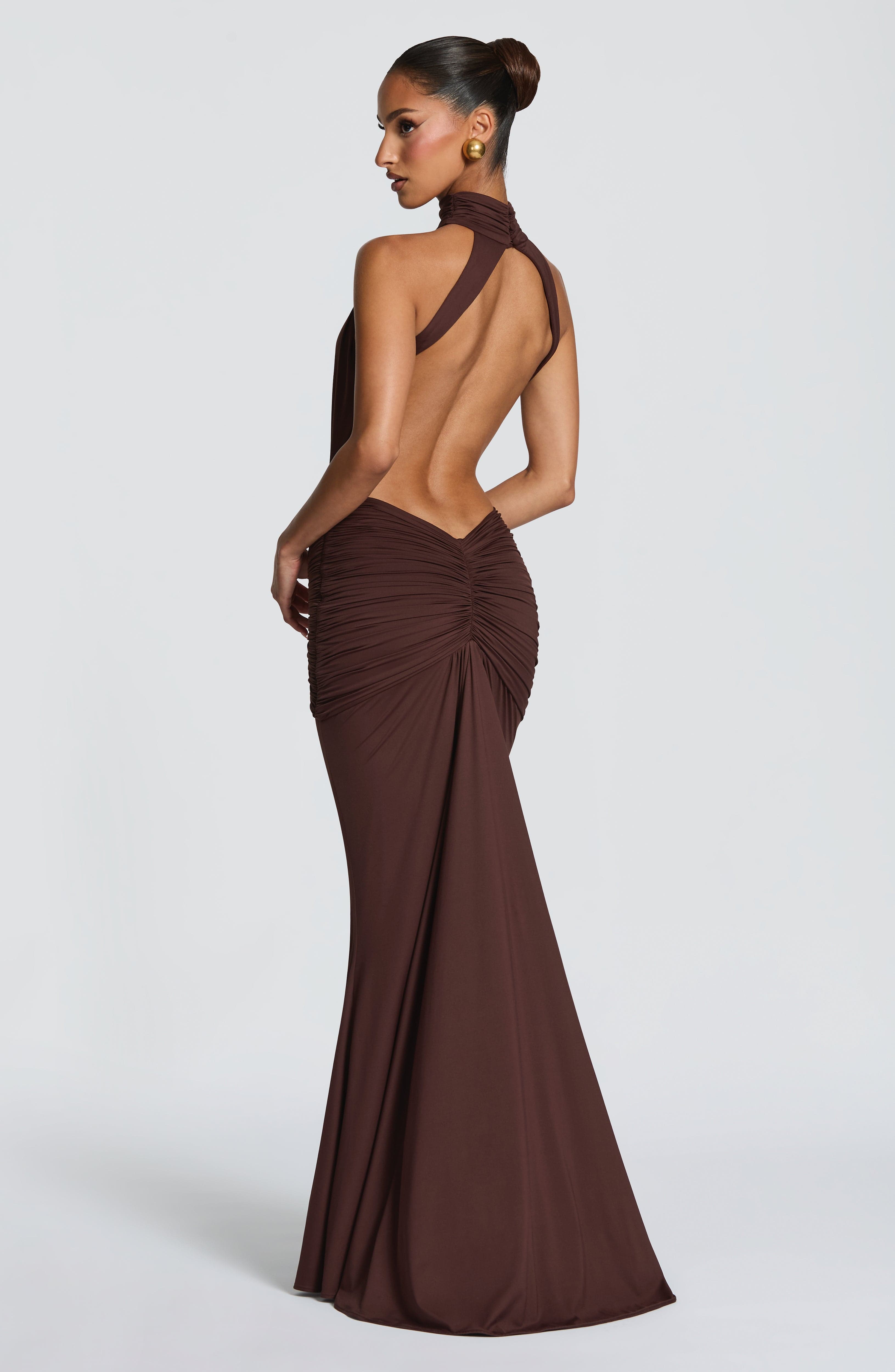 Luna - Elegant Backless Silk