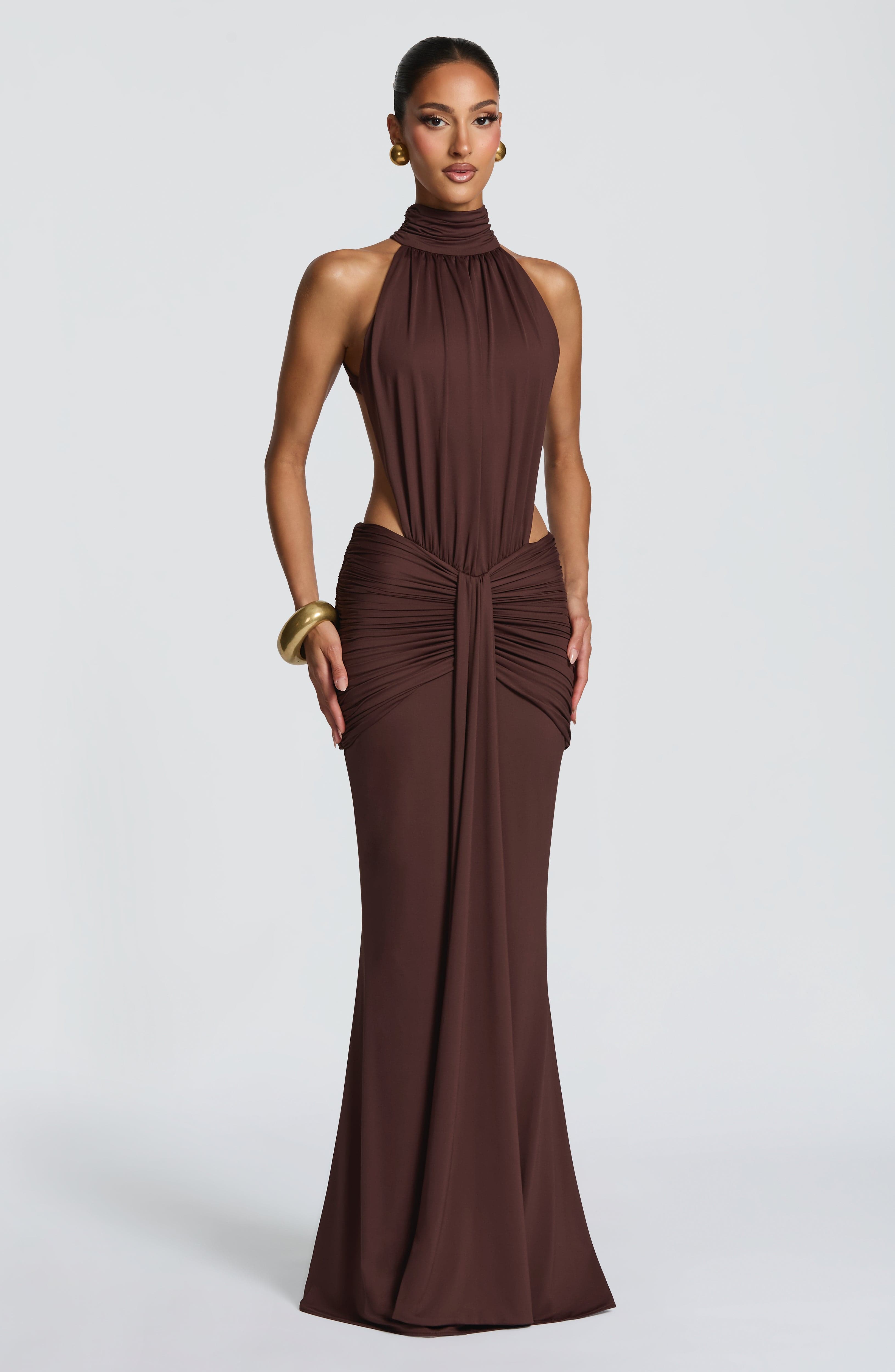 Luna - Elegant Backless Silk