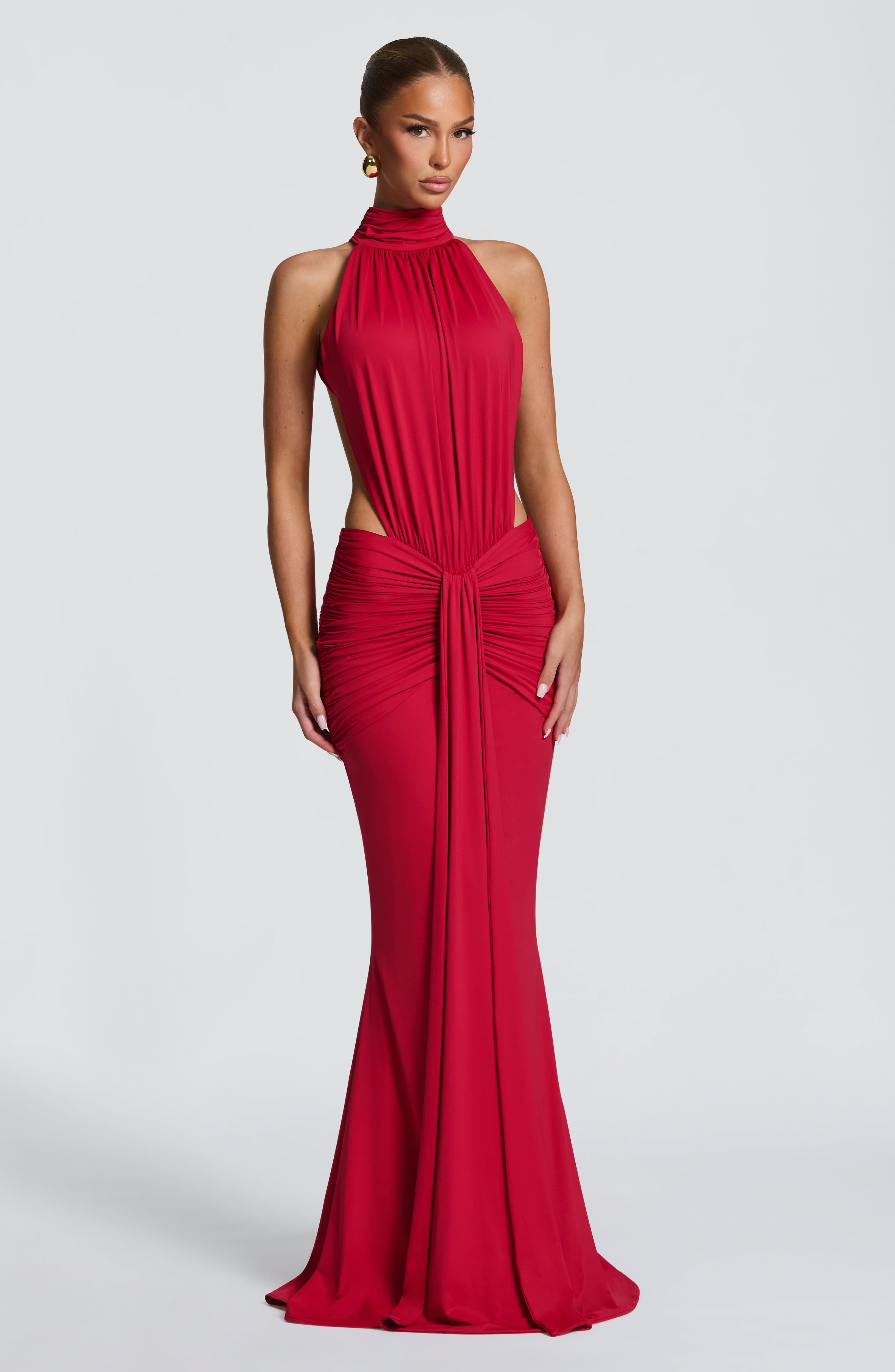 Luna - Elegant Backless Silk
