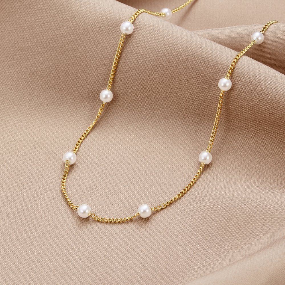 Dona - Timeless Pearl and Gold Necklace