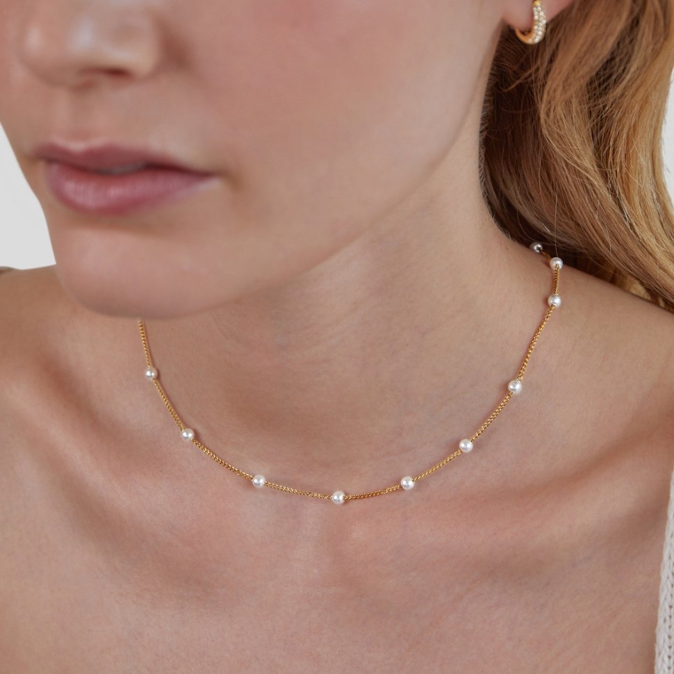 Dona - Timeless Pearl and Gold Necklace