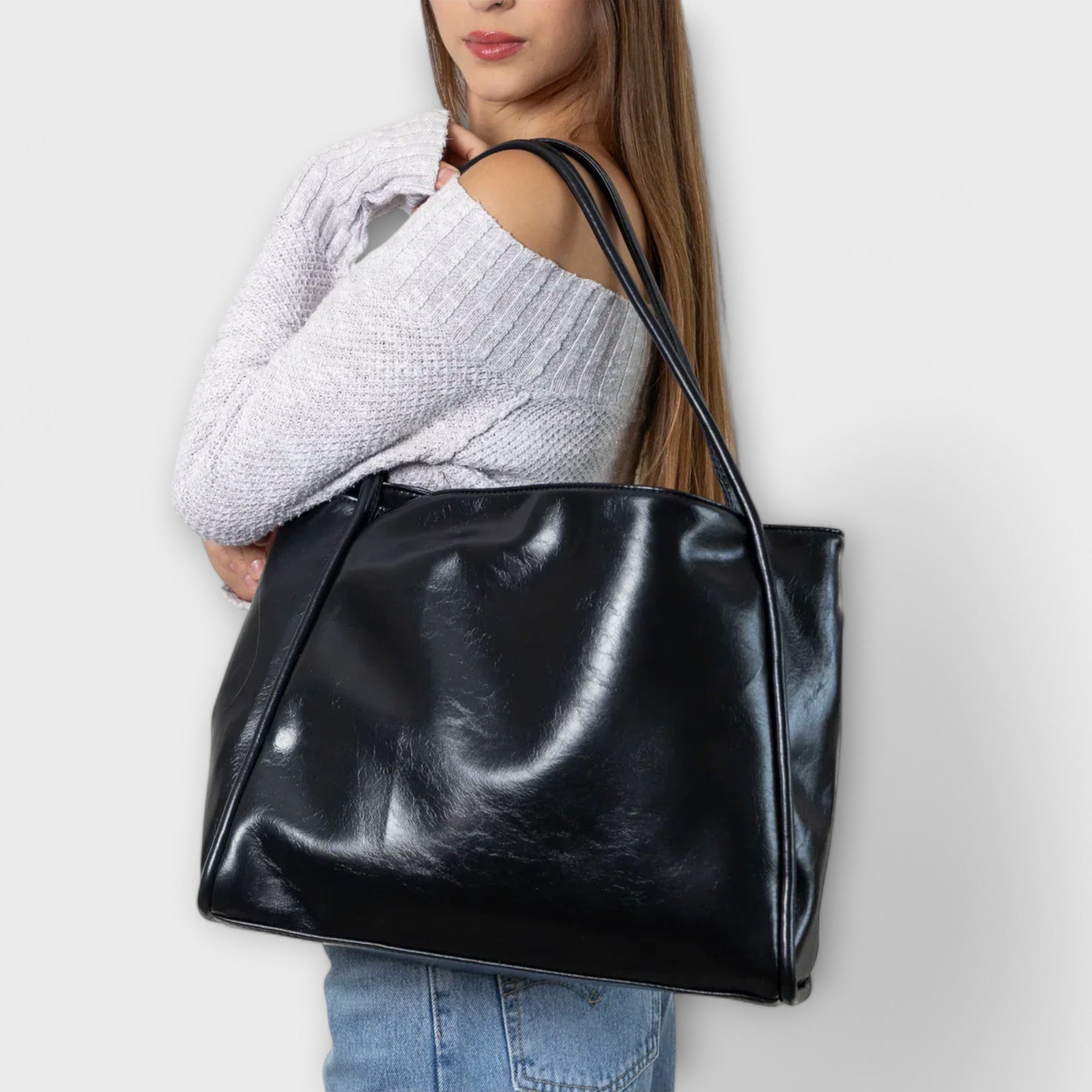 Nessie - Elegant Leather Bag
